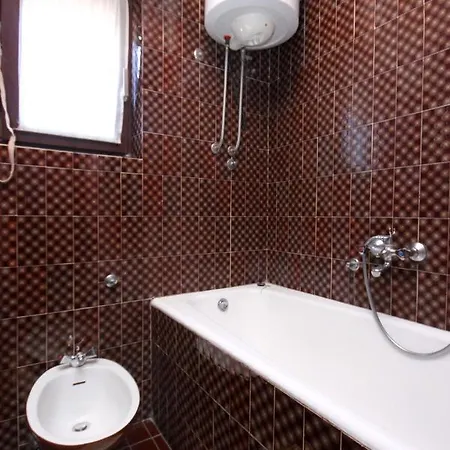 Arbanija 9423a Апартаменты