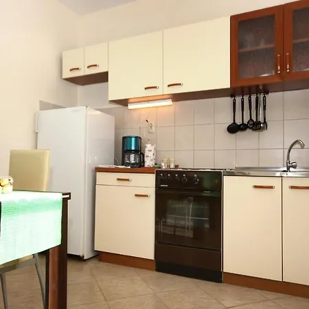 Apartament Arbanija 9423a Trogir