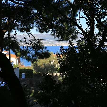 Arbanija 9423a Апартаменты