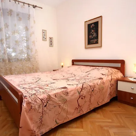 Arbanija 9423a *