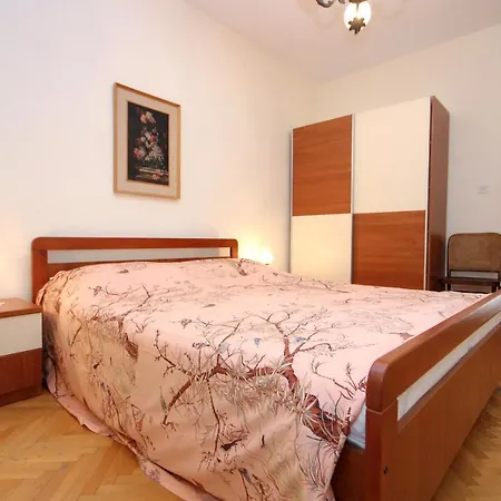 Διαμέρισμα Arbanija 9423a *